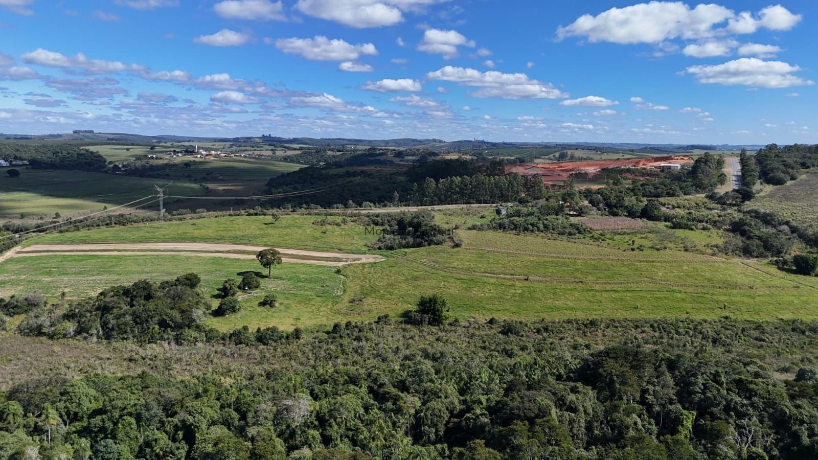 EXCELENTE SÍTIO À VENDA NA REGIÃO DE SOROCABA – SP