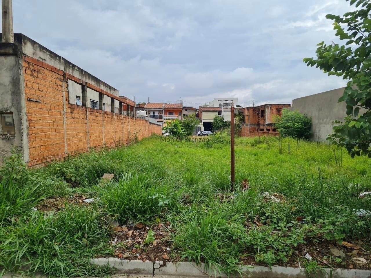 TERRENO A VENDA DE 250 METROS EM MONTE MOR